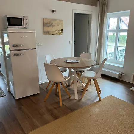 Boe - Alte Schule Apartment Glowe